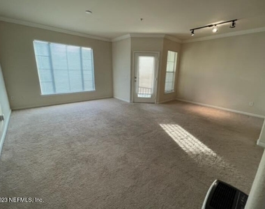8290 Gate Parkway - Photo Thumbnail 10