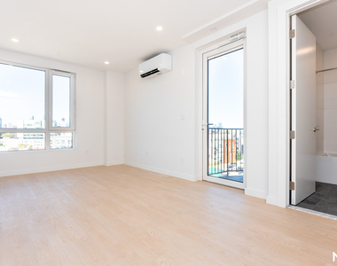 280 Meeker Ave - Photo Thumbnail 1