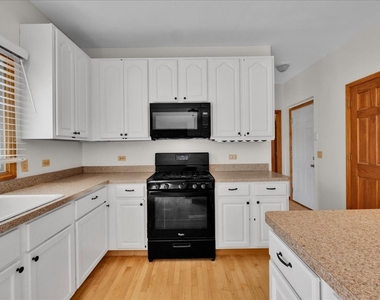 24963 Heritage Oaks Drive - Photo Thumbnail 15