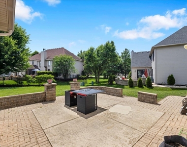 24963 Heritage Oaks Drive - Photo Thumbnail 34