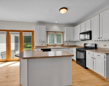24963 Heritage Oaks Drive - Photo Thumbnail 12