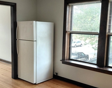 4810 W Armitage Avenue - Photo Thumbnail 4