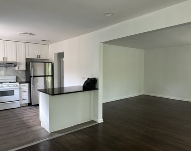 8638 Trumbull Avenue - Photo Thumbnail 12