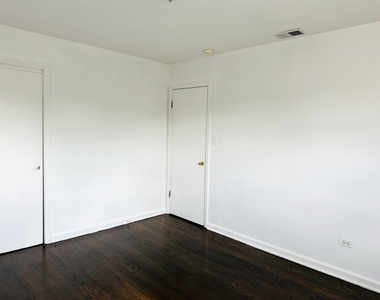 8638 Trumbull Avenue - Photo Thumbnail 16