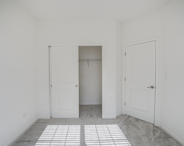 2939 Showplace Drive - Photo Thumbnail 15