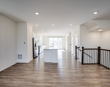 2939 Showplace Drive - Photo Thumbnail 4