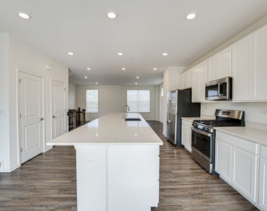 2939 Showplace Drive - Photo Thumbnail 9