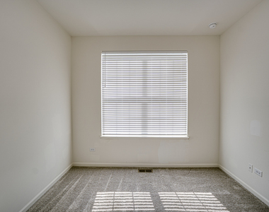 2939 Showplace Drive - Photo Thumbnail 12
