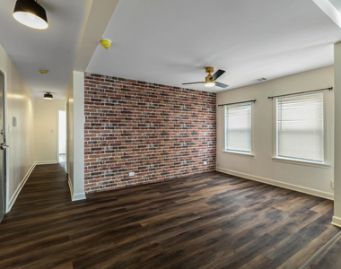 238 W 31st Street - Photo Thumbnail 2