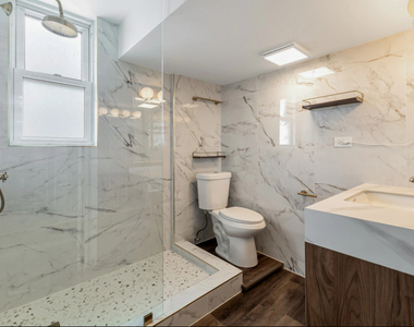 238 W 31st Street - Photo Thumbnail 11
