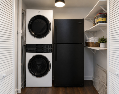 238 W 31st Street - Photo Thumbnail 12