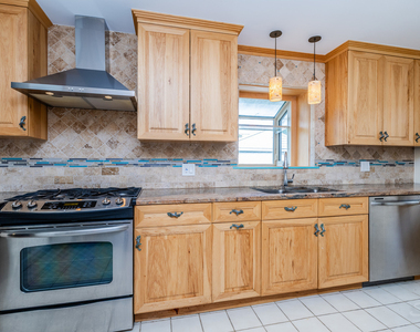 2334 S 10th Avenue - Photo Thumbnail 7
