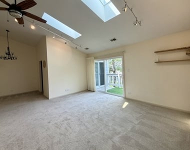 1316 E Evergreen Drive - Photo Thumbnail 9
