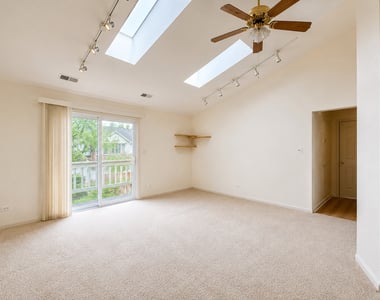 1316 E Evergreen Drive - Photo Thumbnail 8