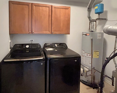 2948 Concord Lane - Photo Thumbnail 4