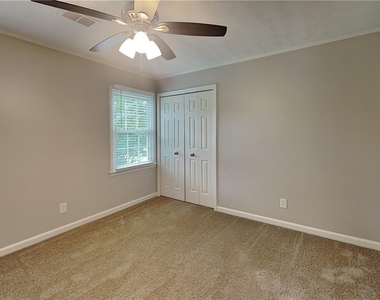 115 Spring Ridge Court - Photo Thumbnail 15