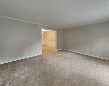 115 Spring Ridge Court - Photo Thumbnail 1
