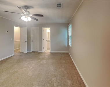 115 Spring Ridge Court - Photo Thumbnail 8