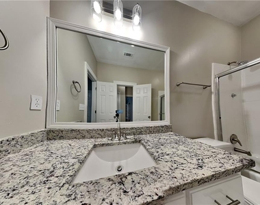 601 Peach Place - Photo Thumbnail 17