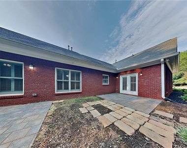 601 Peach Place - Photo Thumbnail 19
