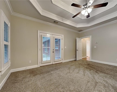 601 Peach Place - Photo Thumbnail 8