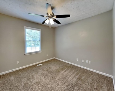 604 Dillon Drive - Photo Thumbnail 14