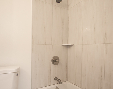 1021 Lonsdale Road - Photo Thumbnail 15