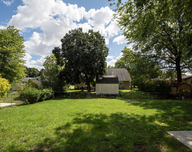 1021 Lonsdale Road - Photo Thumbnail 19