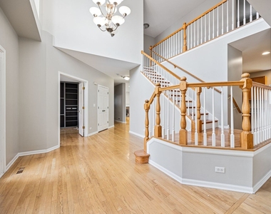 722 Aster Drive - Photo Thumbnail 2