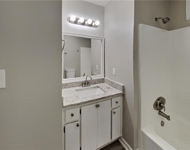 4094 Maxanne Drive Nw - Photo Thumbnail 11