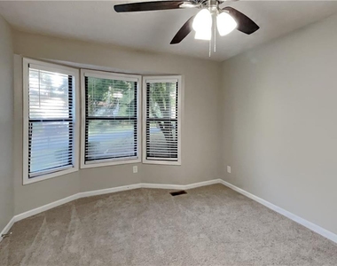 4094 Maxanne Drive Nw - Photo Thumbnail 16