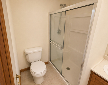 3322 Bromley Lane - Photo Thumbnail 7