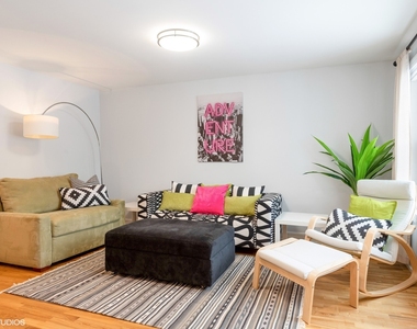 3121 N Monticello Avenue - Photo Thumbnail 3