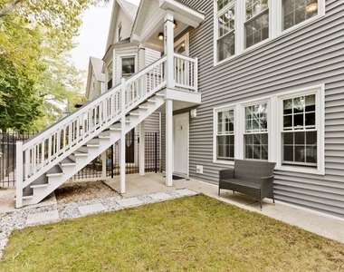 3121 N Monticello Avenue - Photo Thumbnail 2