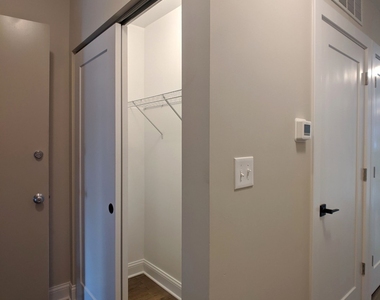 3409 W Fullerton Avenue - Photo Thumbnail 19