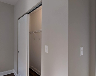 3409 W Fullerton Avenue - Photo Thumbnail 11