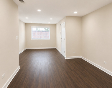 228 E Rimini Court - Photo Thumbnail 3