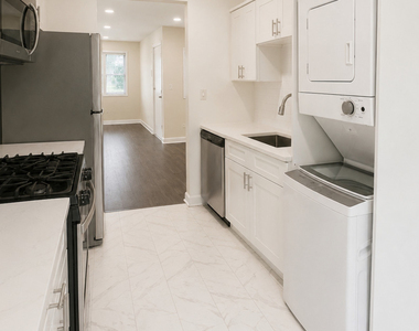 228 E Rimini Court - Photo Thumbnail 5