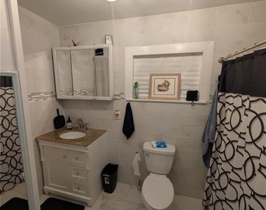 3221 Bobolink Drive - Photo Thumbnail 6