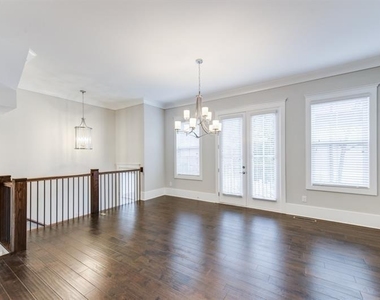 4304 Walsh Drive - Photo Thumbnail 4