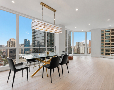 21 E Huron Street - Photo Thumbnail 7