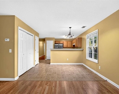 744 W Vincent Drive W - Photo Thumbnail 18