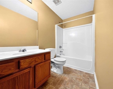 744 W Vincent Drive W - Photo Thumbnail 34