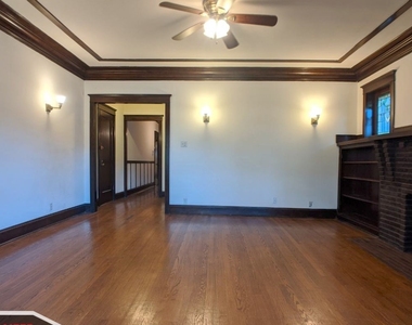 2825 W Logan Boulevard - Photo Thumbnail 3