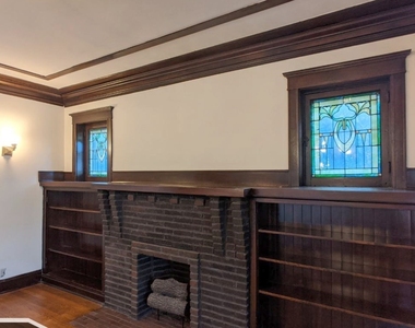 2825 W Logan Boulevard - Photo Thumbnail 4