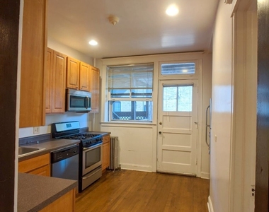 2825 W Logan Boulevard - Photo Thumbnail 7