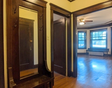 2825 W Logan Boulevard - Photo Thumbnail 24