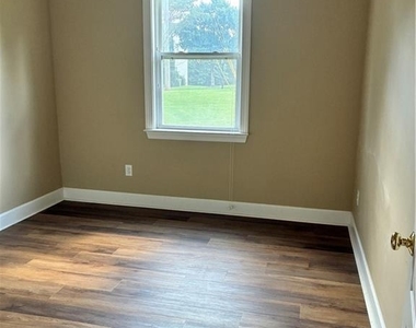 3205 E Gate Drive - Photo Thumbnail 18
