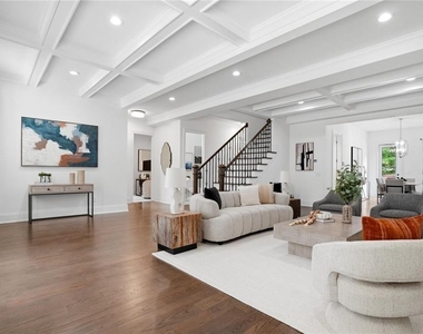 2415 Rugby Avenue - Photo Thumbnail 2