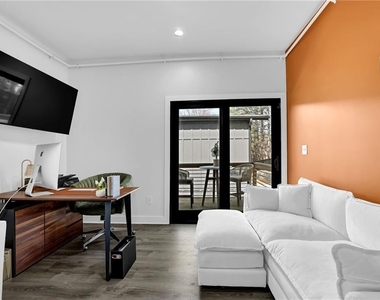3120 Godby Road - Photo Thumbnail 21
